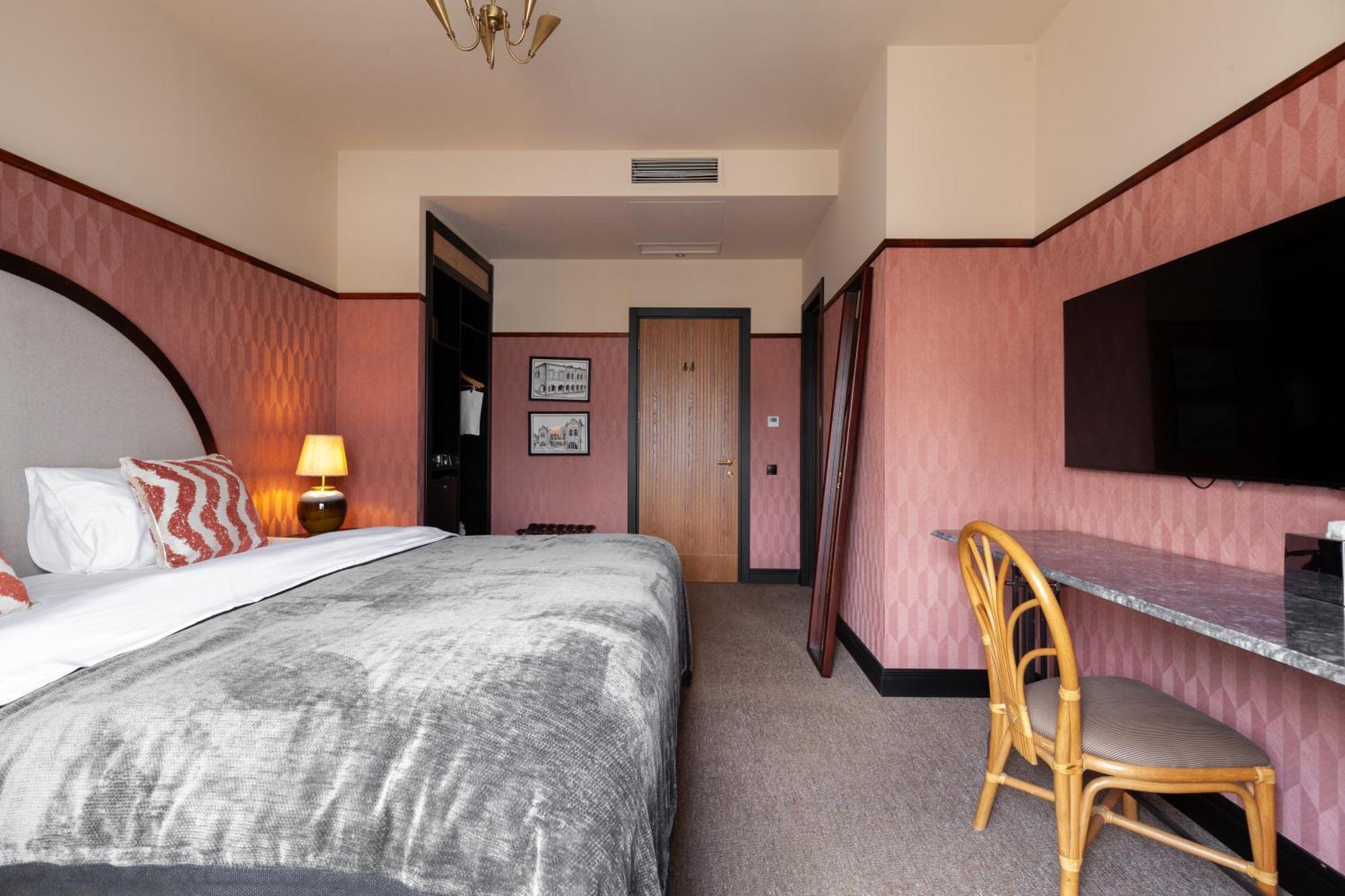 Communal Hotel Кутаїсі Екстер'єр фото