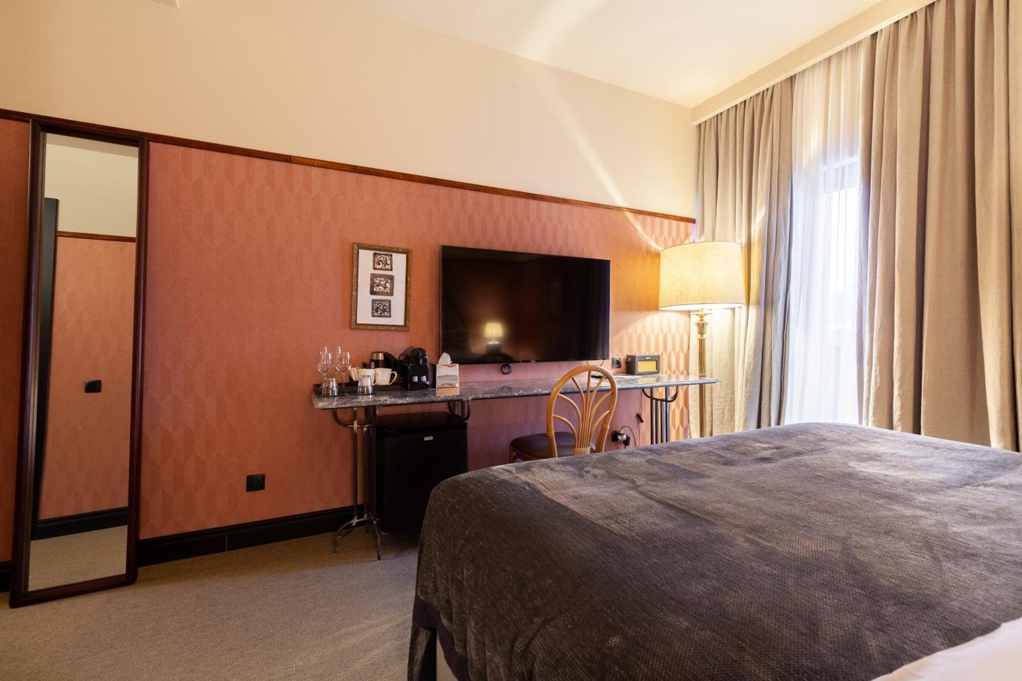 Communal Hotel Кутаїсі Екстер'єр фото