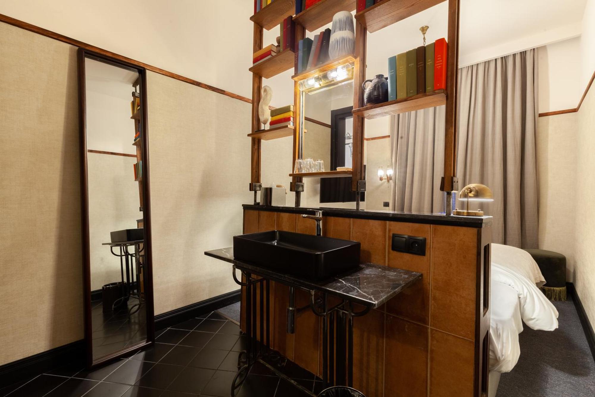 Communal Hotel Кутаїсі Номер фото